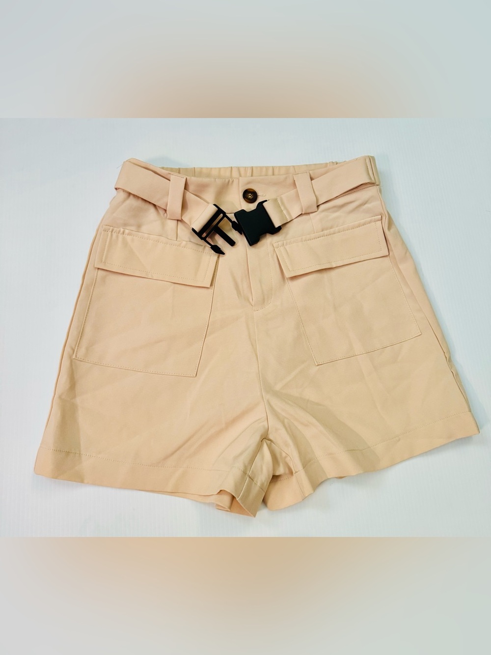 NWOT High-Rise Cargo Utility Shorts in Beige Size M